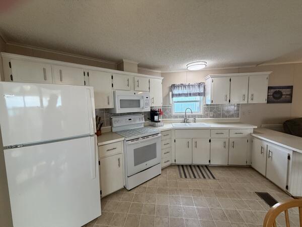 696 Century Lane a Winter Haven, FL Mobile or Manufactured Home for Sale